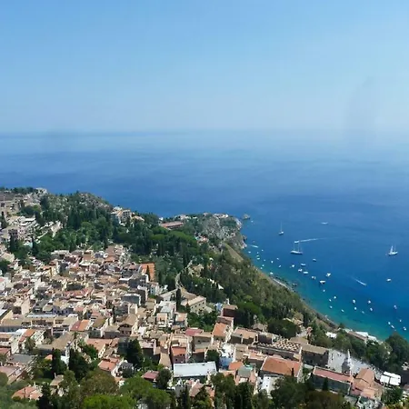 Center * Taormina